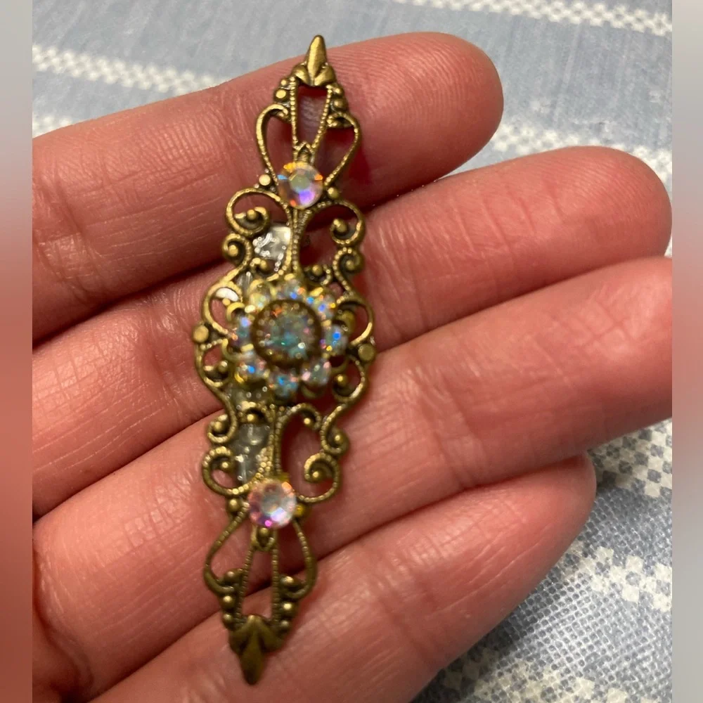 💛TODAY**$13**Vintage antique gold tone filigree brooch w/iridescent rhinestones - Picture 1 of 3